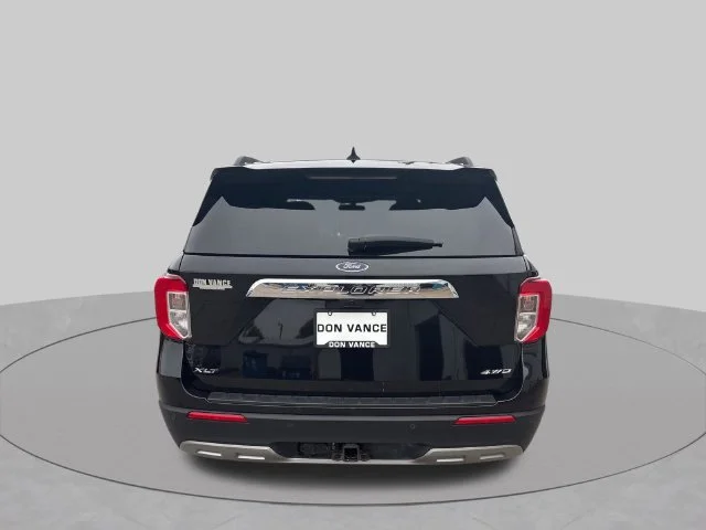 Used 2023 Black Ford XLT image 4