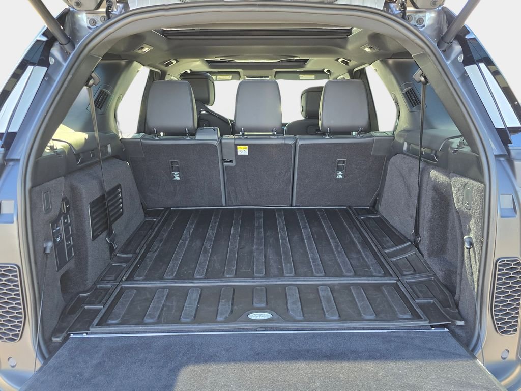 Certified Used 2025 Gray Land Rover S image 12