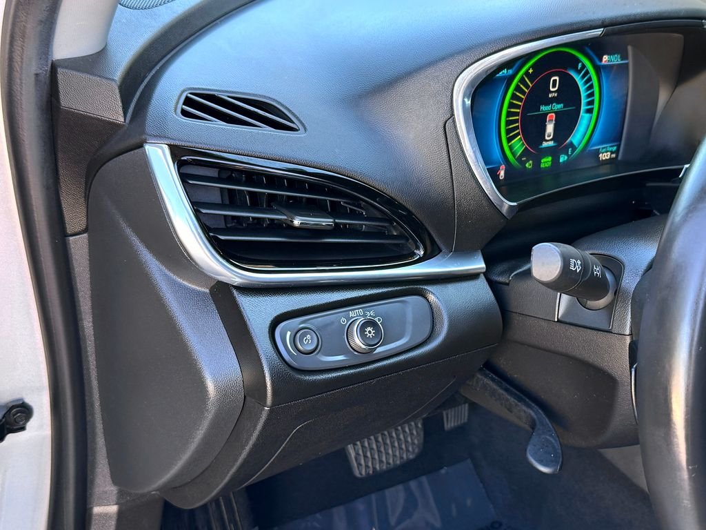 Used 2017 Silver Chevrolet Premier image 17