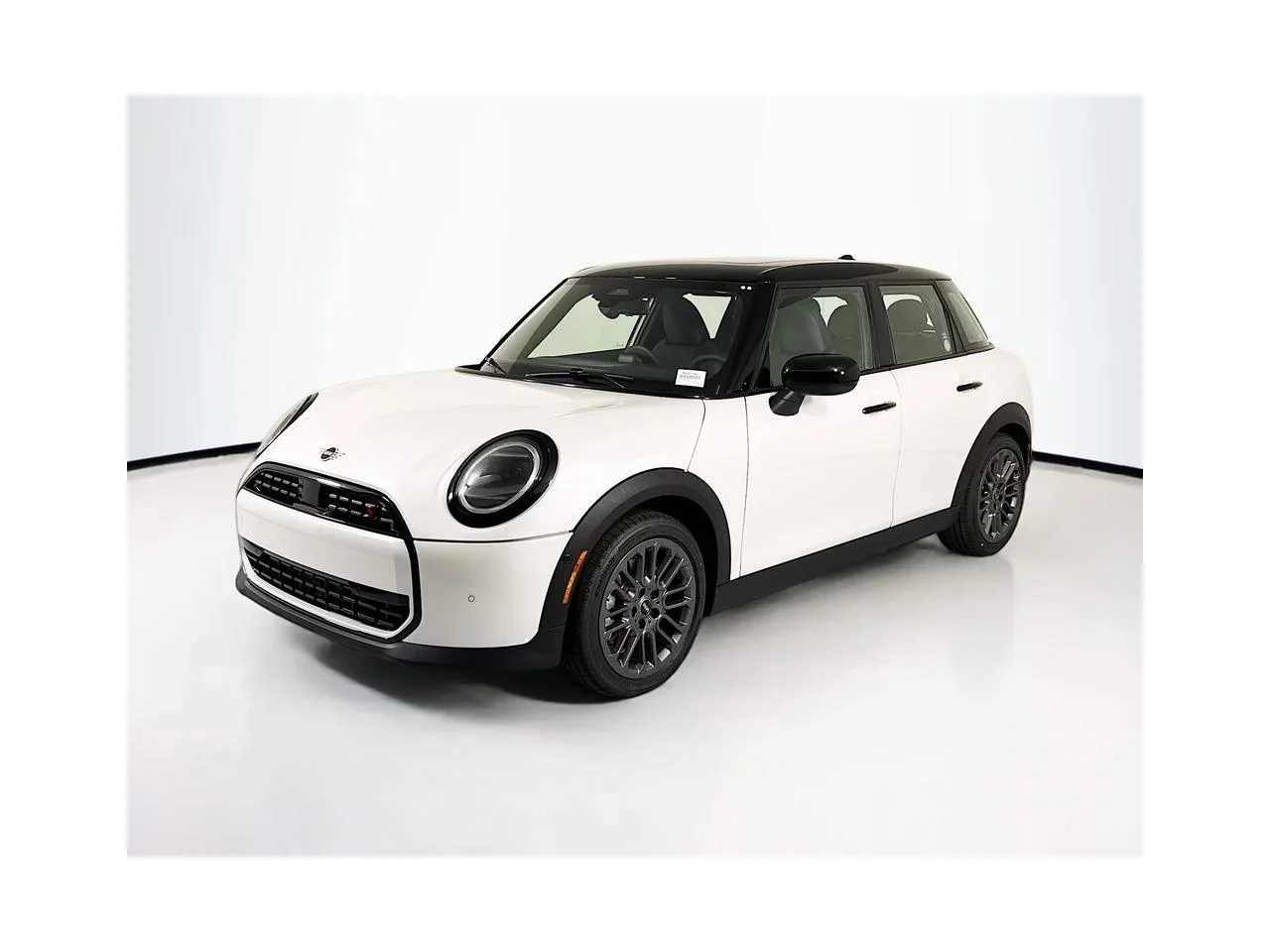 2026 MINI Hardtop Cooper S Signature's photo