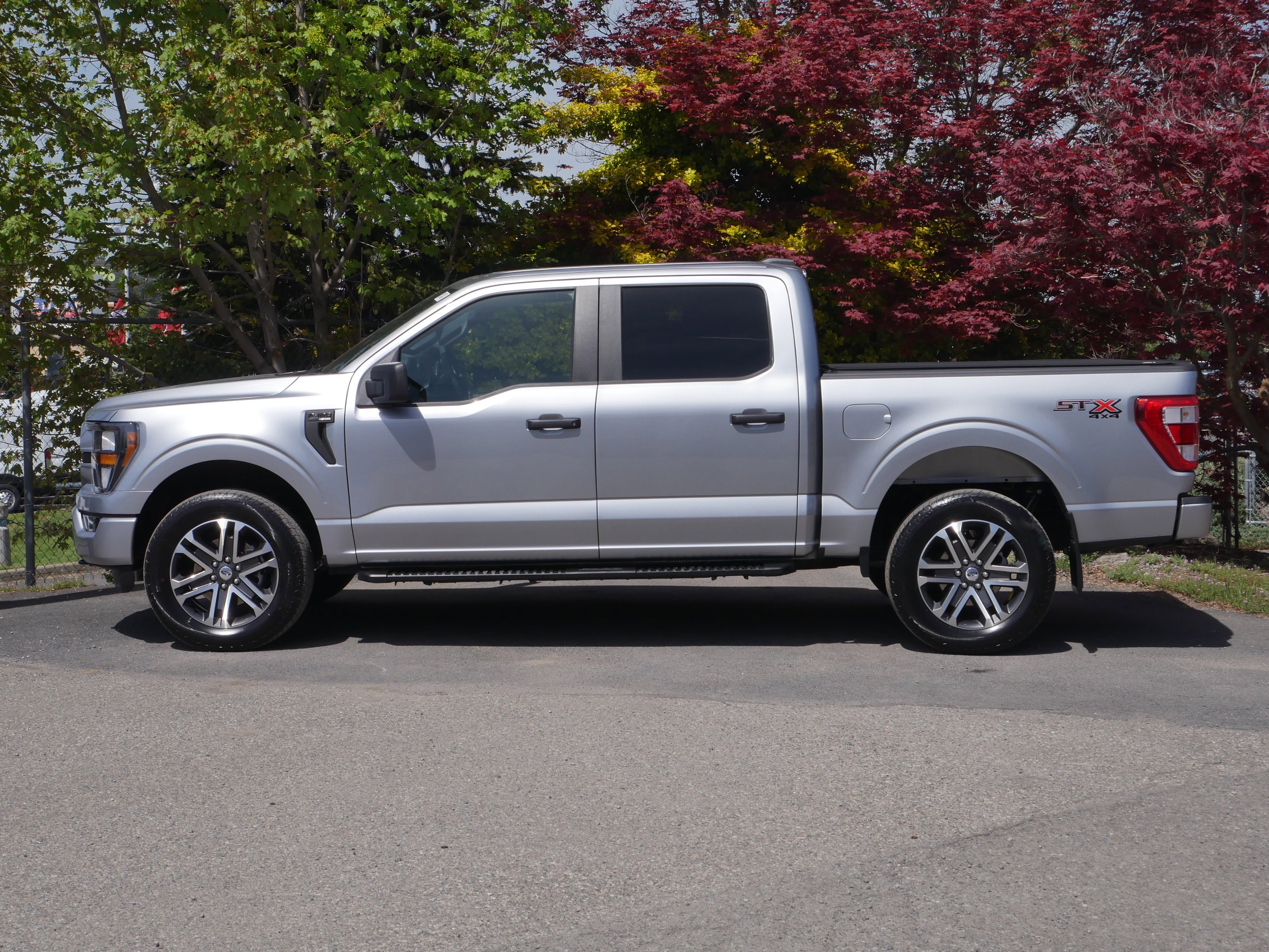 Certified Used 2023 Iconic Silver Metallic Ford XL image 14