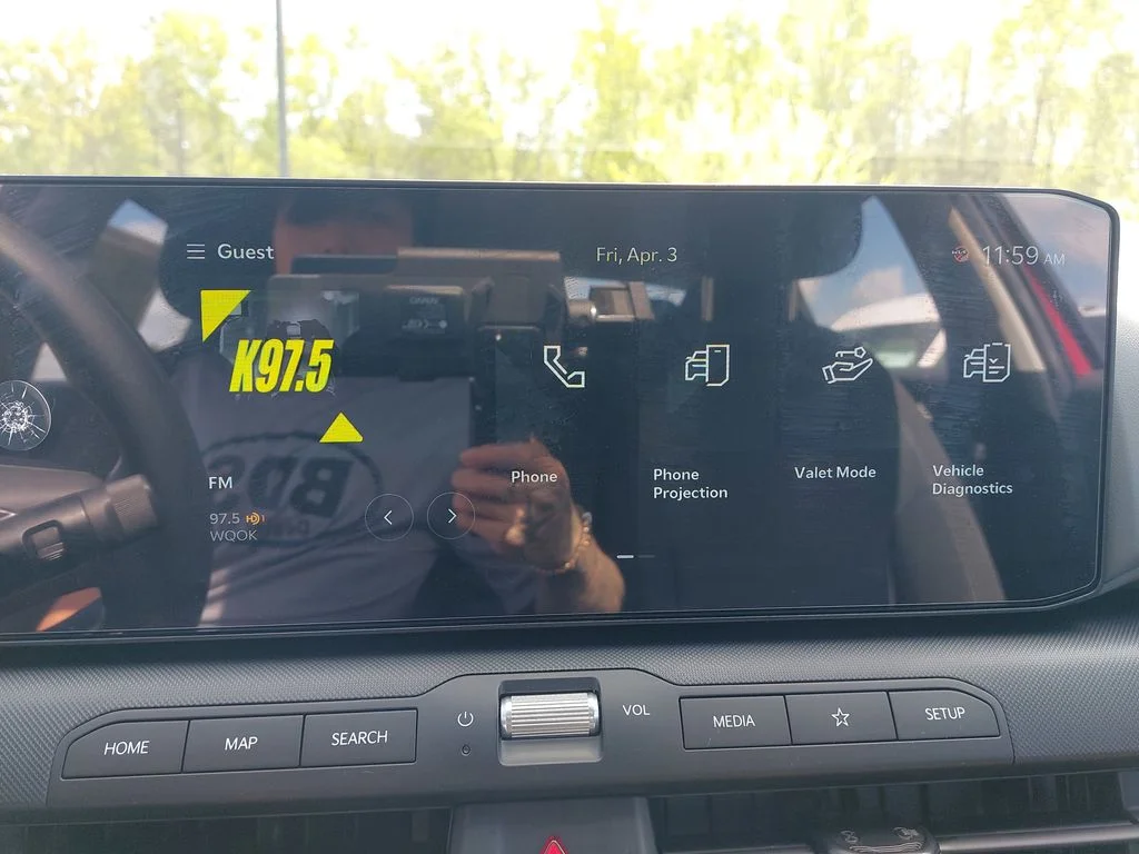 Used 2025 Red Kia LXS image 19