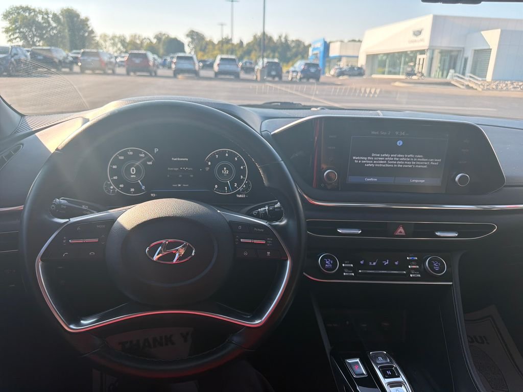 Used 2020 Red Hyundai SEL image 9