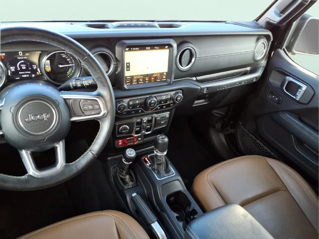 Used 2021 Black Jeep Unlimited Rubicon 4xe image 18