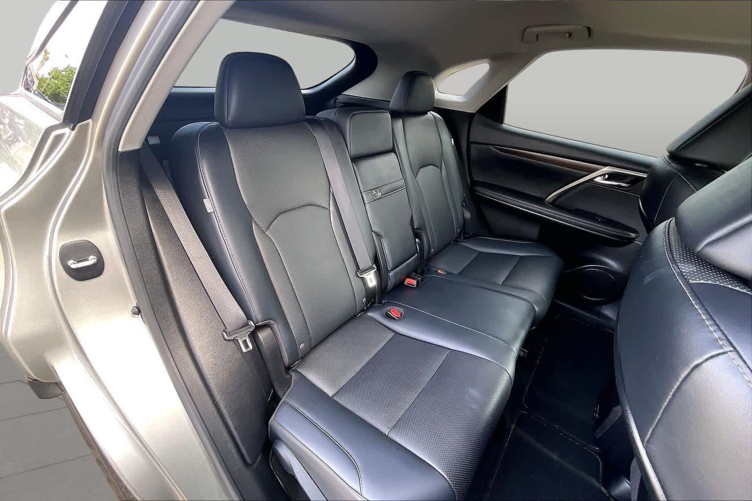 Used 2021 Atomic Silver Lexus  image 18