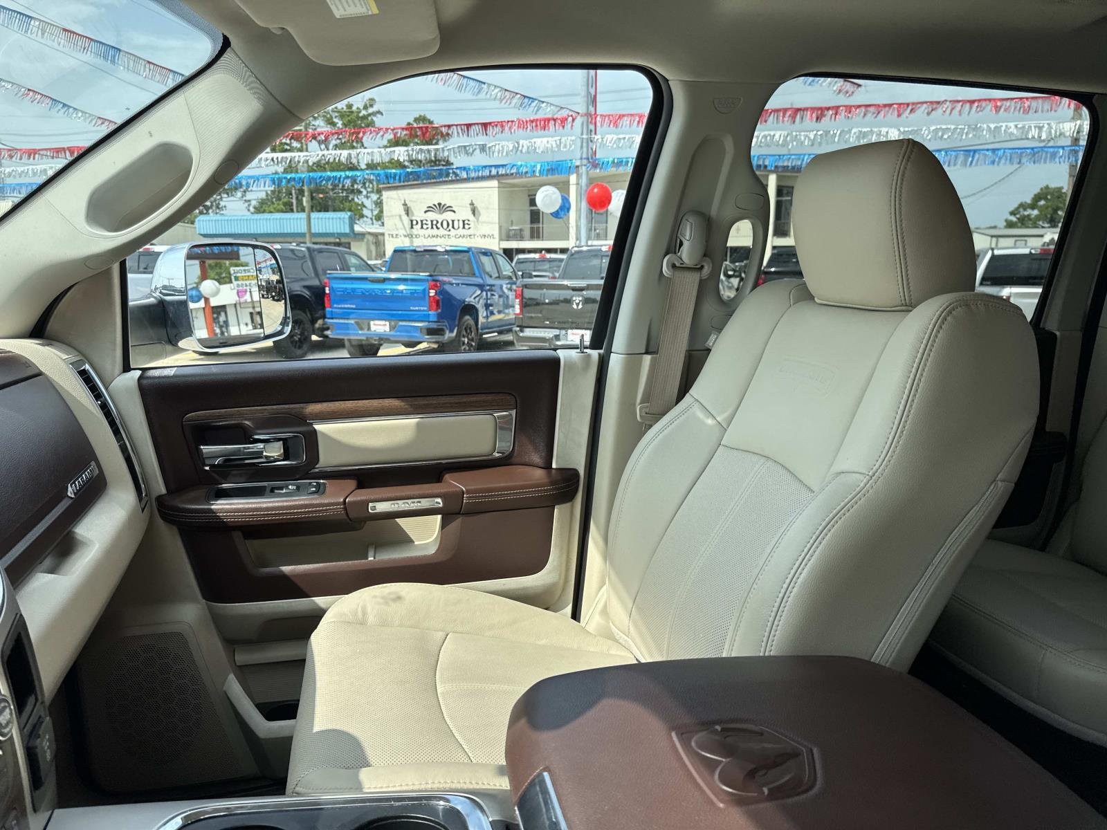 Used 2018 Bright White Clearcoat Ram Laramie image 15