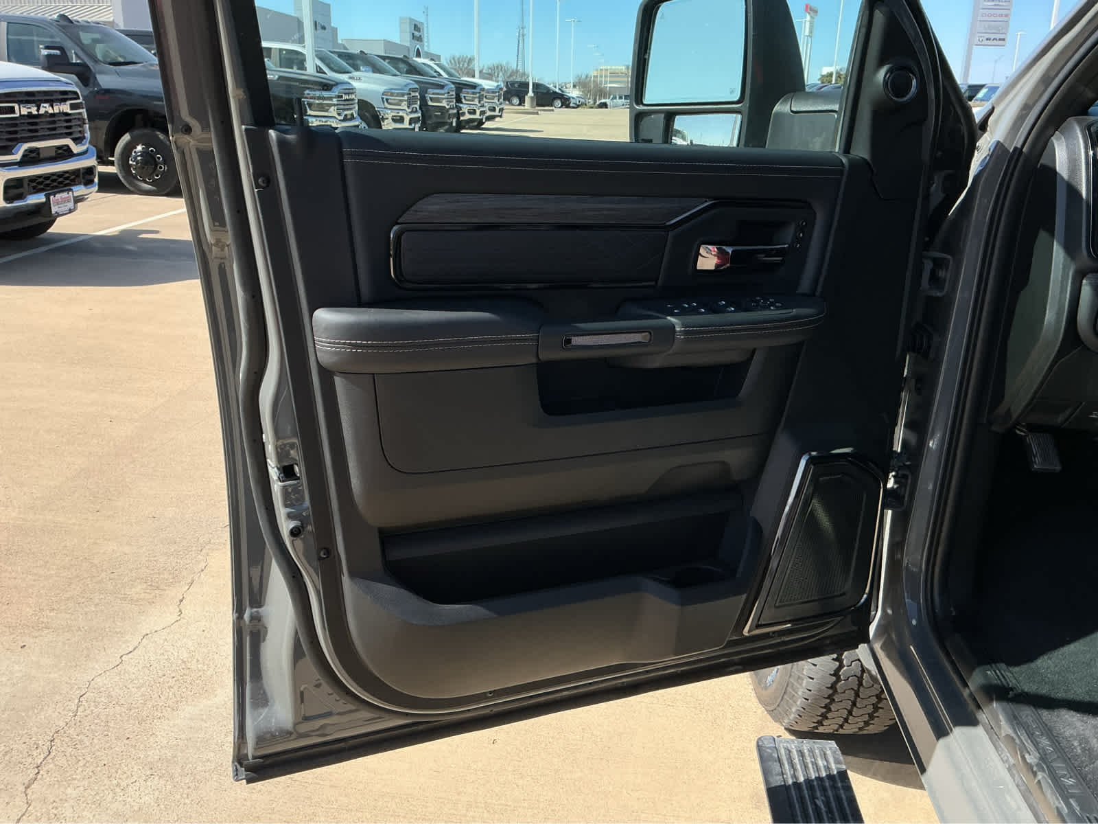 New 2026 Ceramic Gray Clearcoat Ram Limited image 18