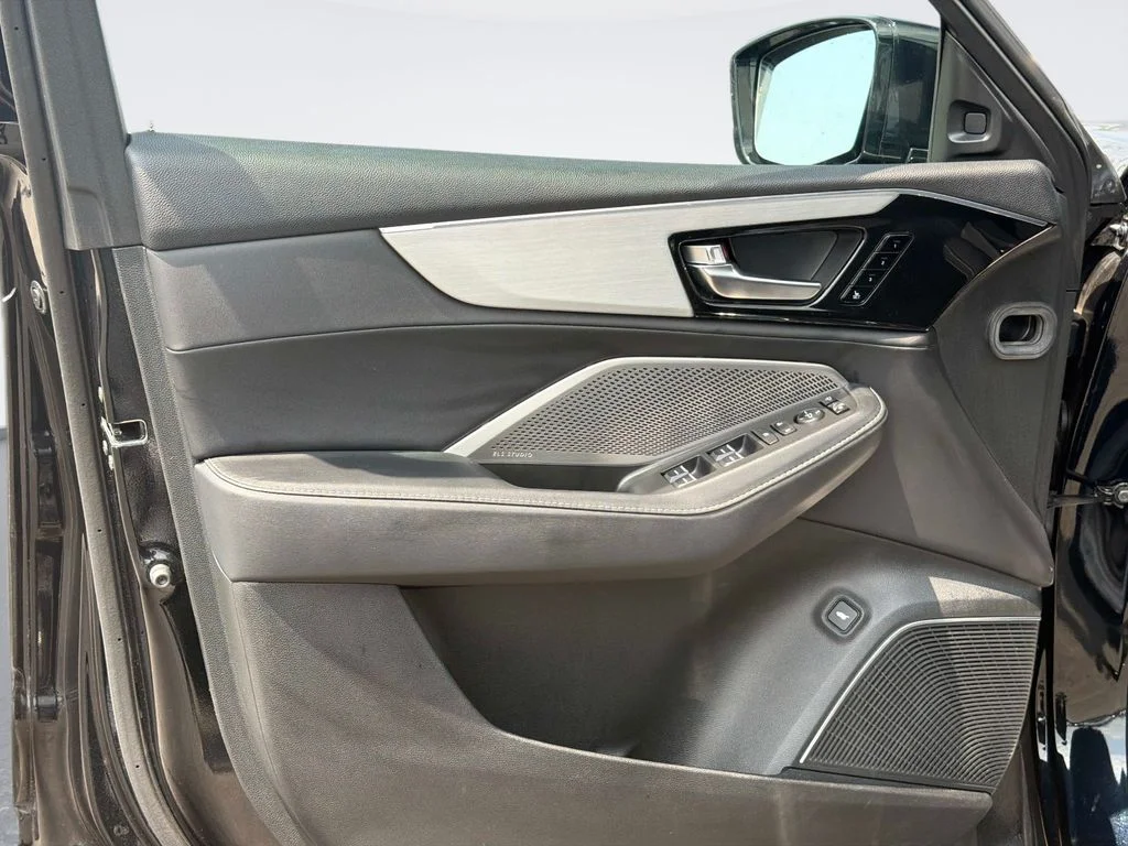 Used 2023  Acura Technology image 15