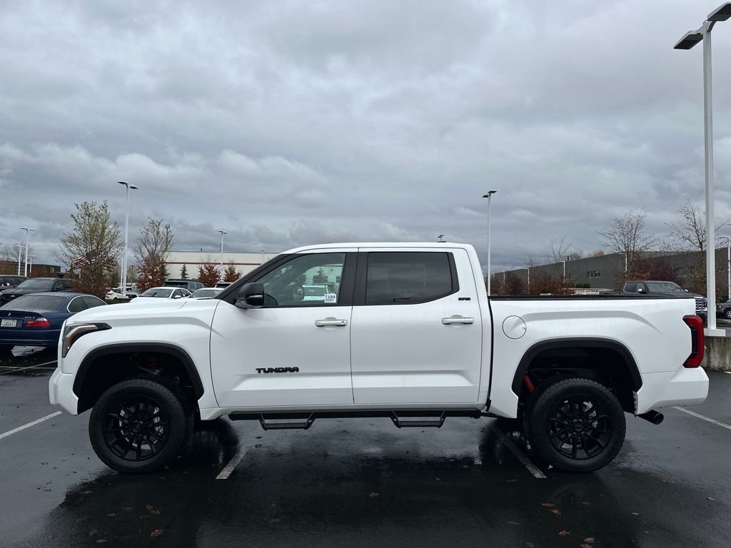 2026 Toyota Tundra SR5 - Photo 6