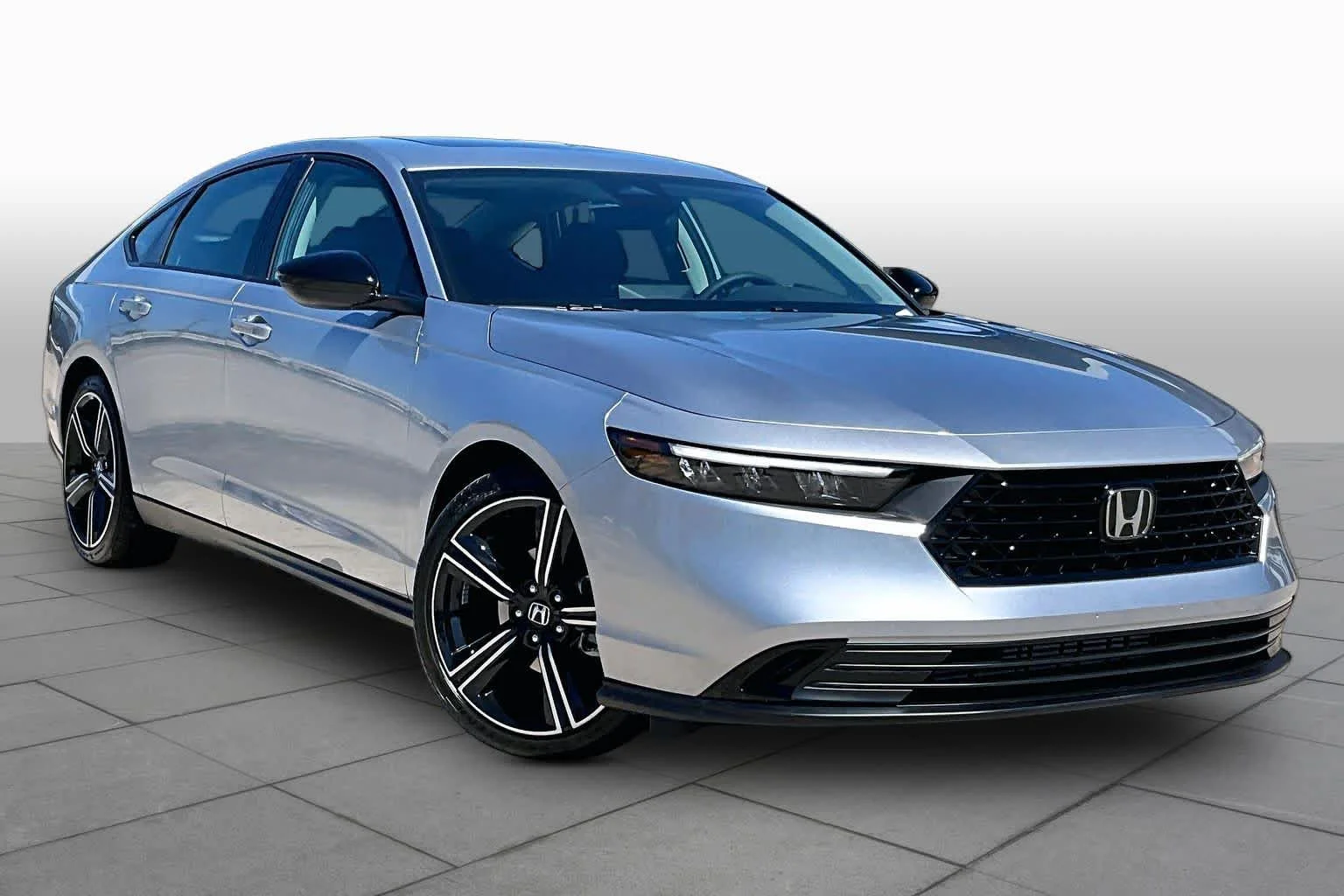 New 2026 Solar Silver Metallic Honda SE image 2
