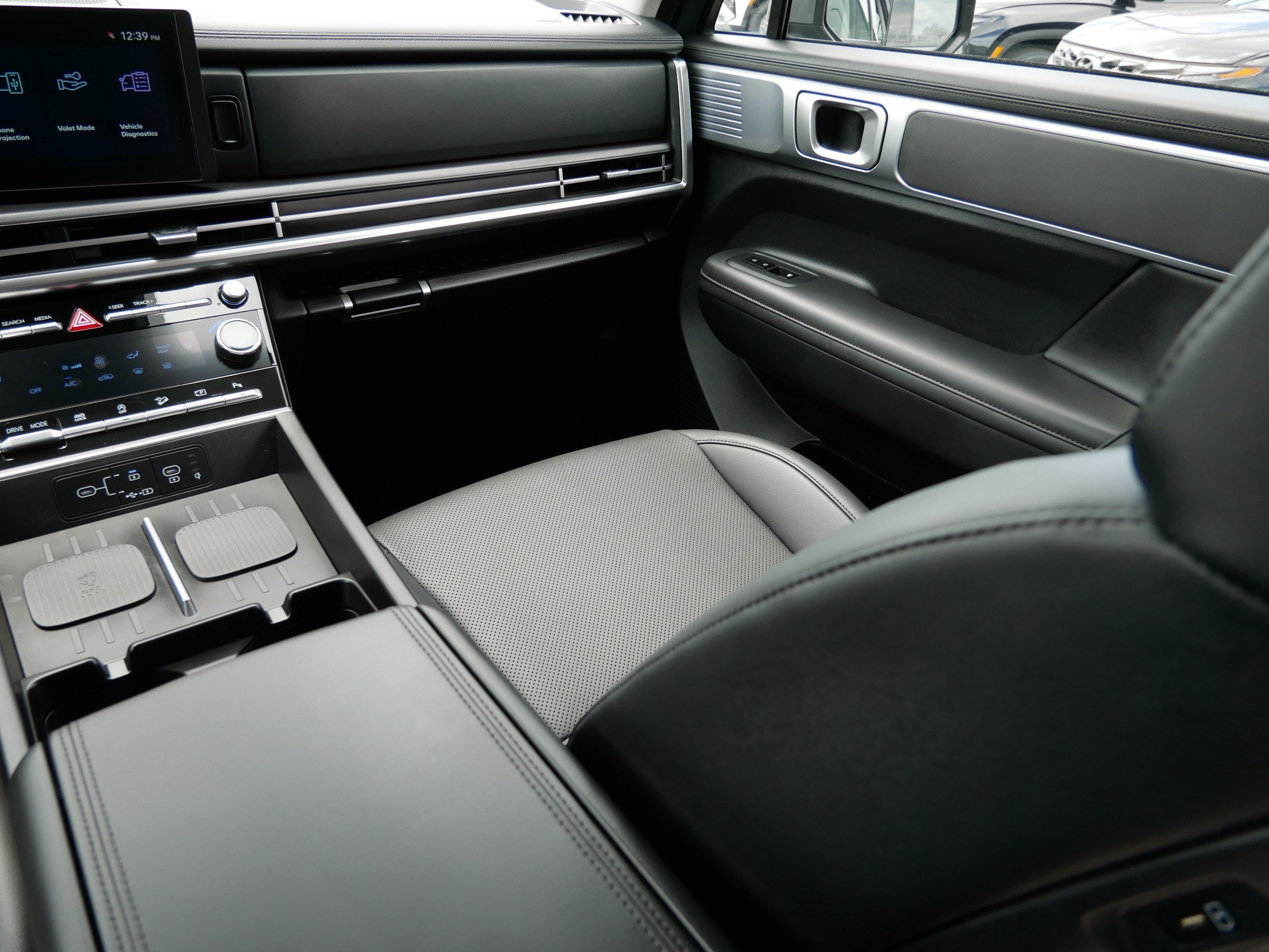 Certified Used 2024 Hampton Gray Hyundai SEL image 11