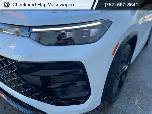 New 2026 White Volkswagen 2.0T SE R-Line Black image 14