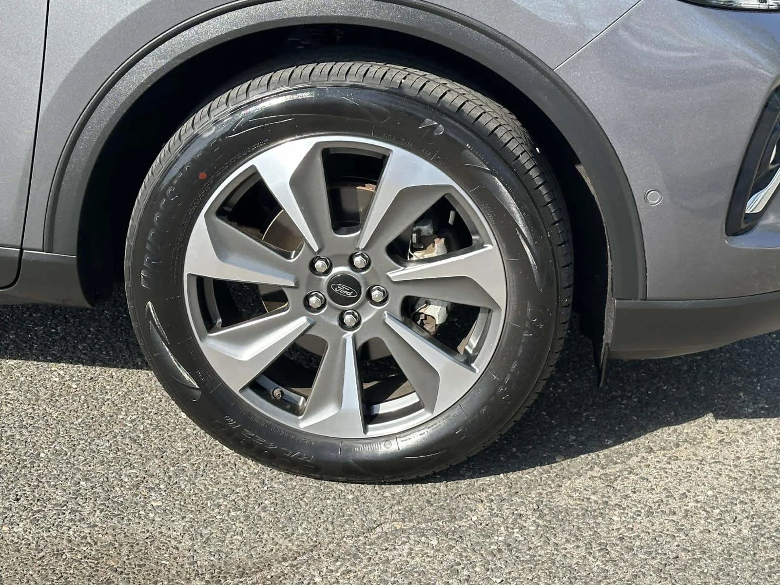 Used 2023 Carbonized Gray Metallic Ford Platinum image 10