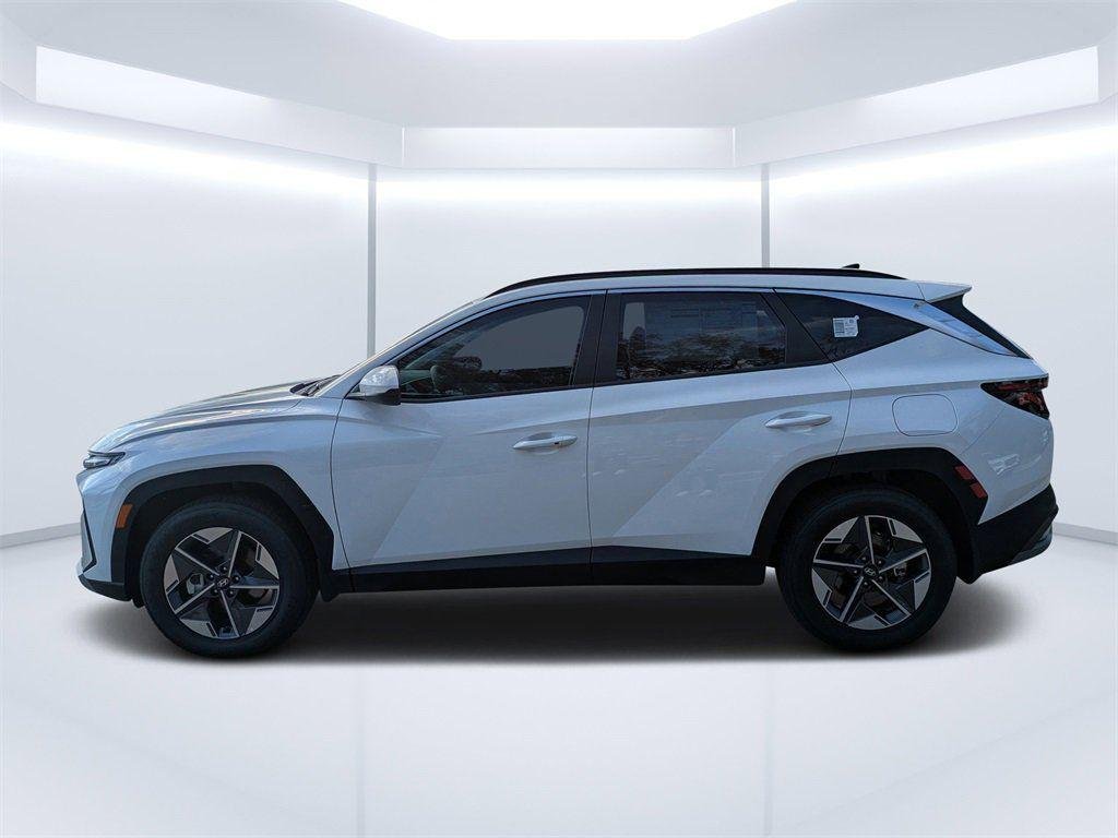 New 2026 White Hyundai SEL FWD image 6