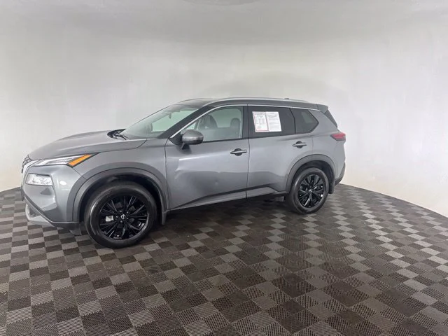 Used 2023 Gray Nissan SV image 12