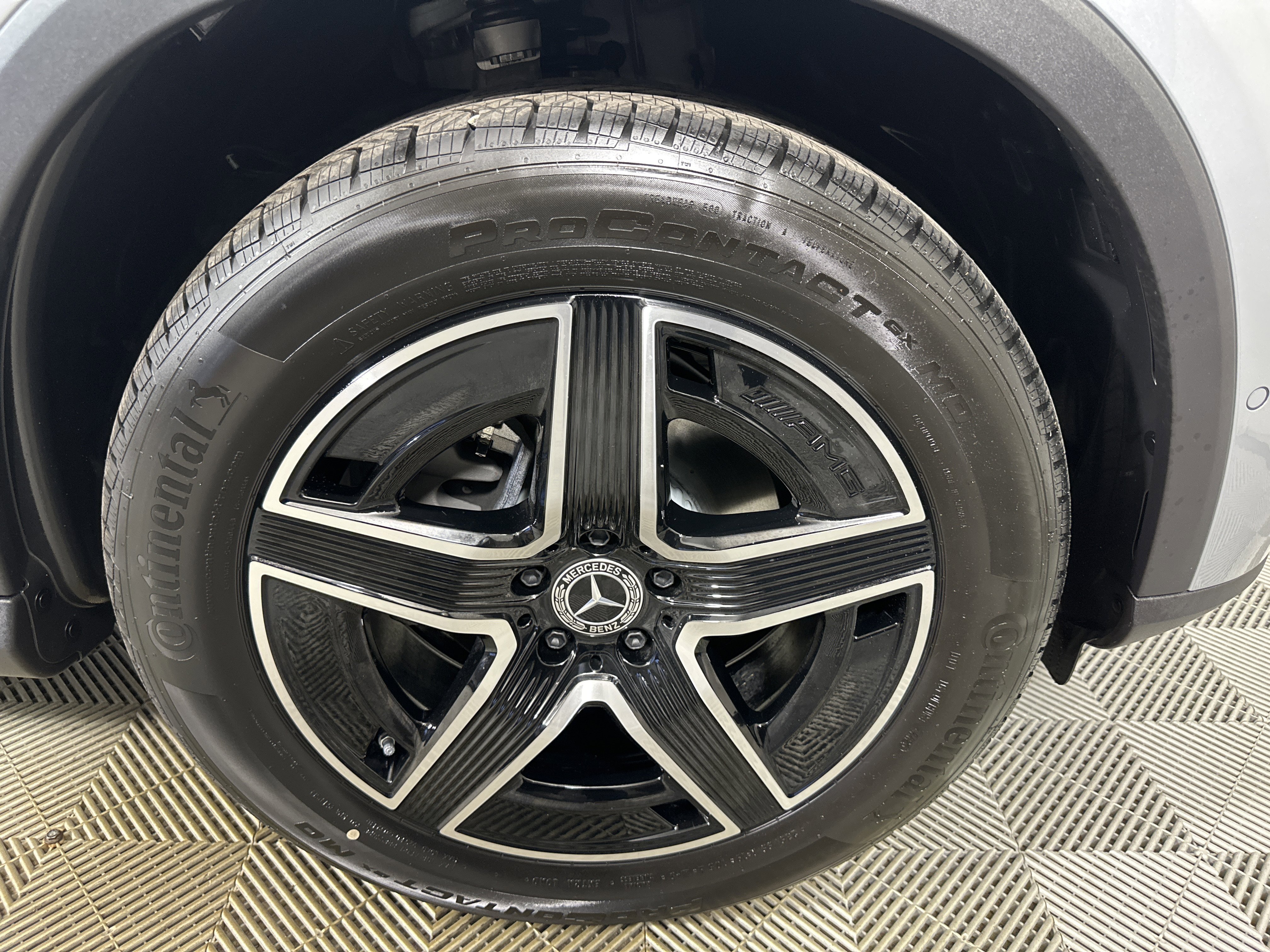 New 2026 Cirrus Silver Metallic Mercedes-Benz GLC 300 image 28