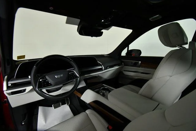 2026 Cadillac VISTIQ Luxury - Photo 10