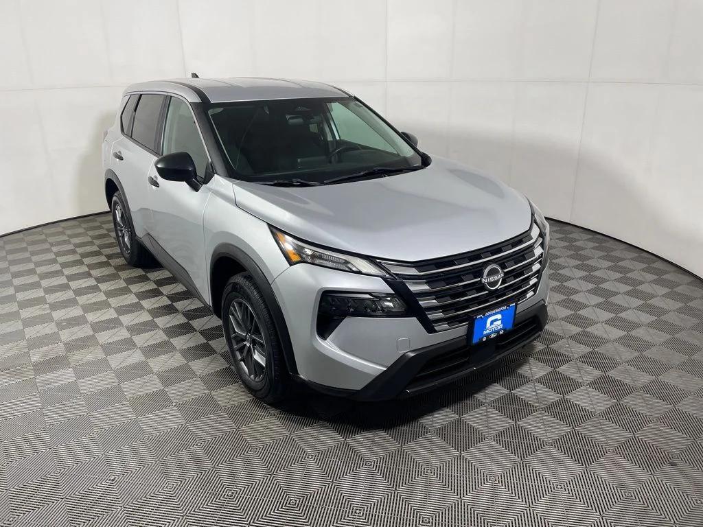 2024 Nissan Rogue S FWD's photo