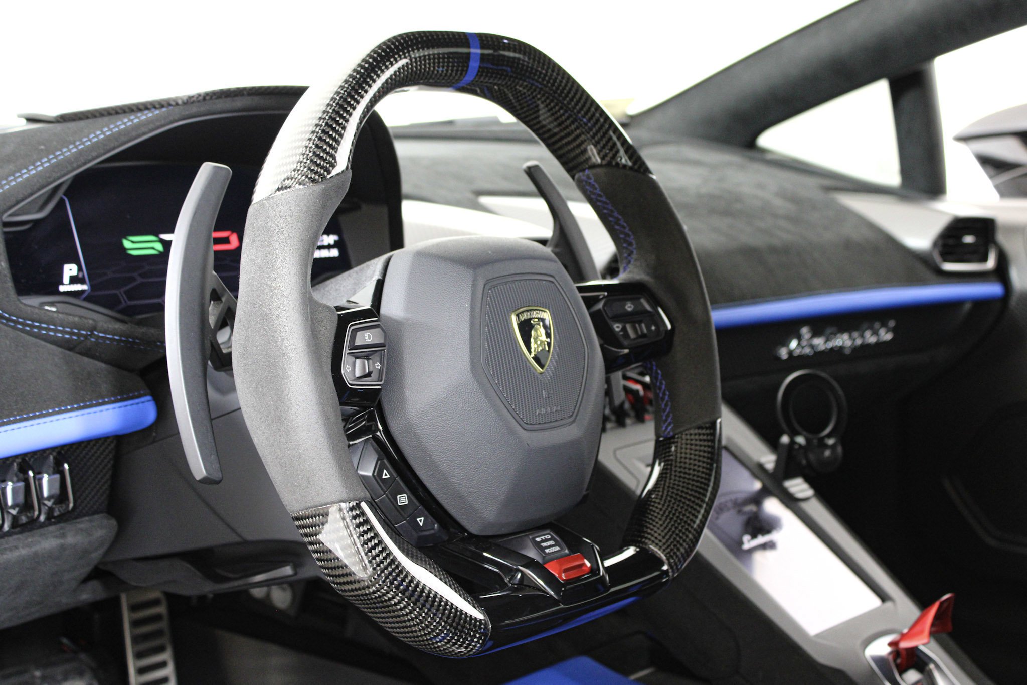 Used 2023 Gray Lamborghini  image 37
