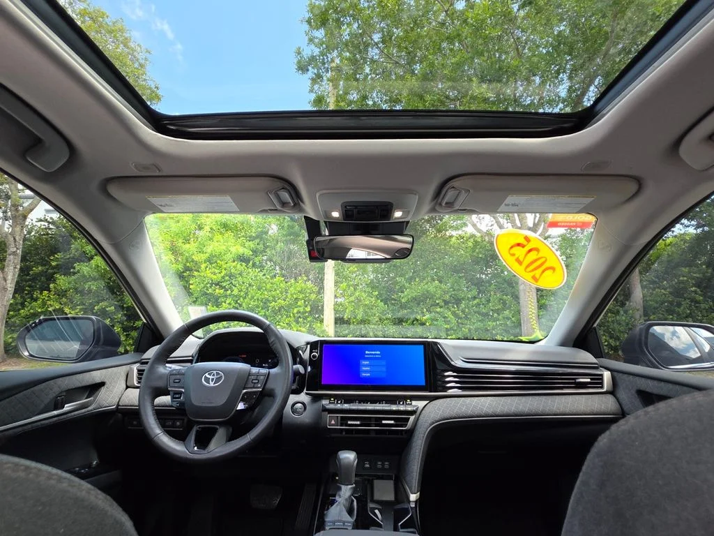 Certified Used 2025  Toyota XLE image 4