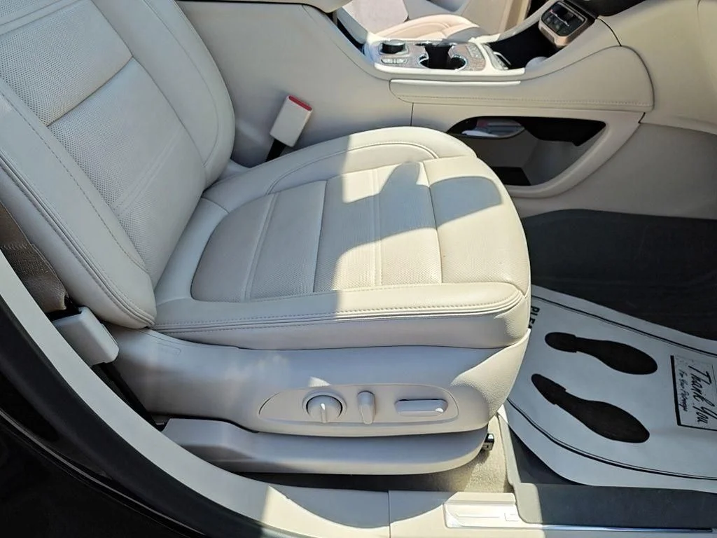 Used 2023 Black GMC Denali image 39