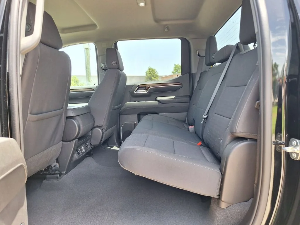 Used 2023 Black Chevrolet LT image 10