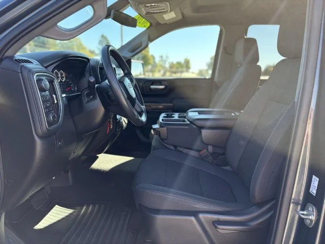 Used 2020 Gray Chevrolet LT image 9