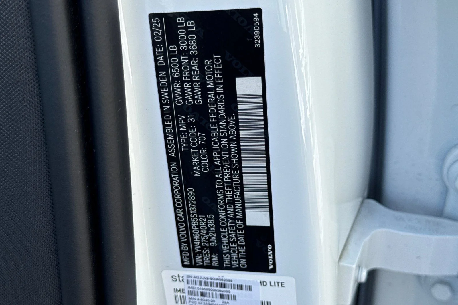 Certified Used 2025 Crystal White Pearl Volvo T8 (2025.5) Plus 7-Seater image 31