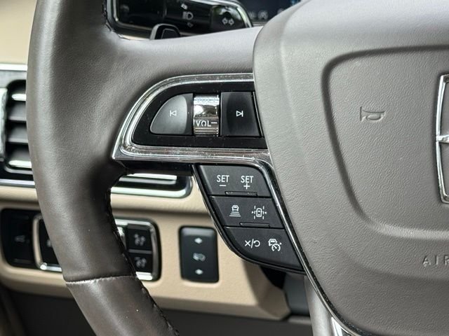 Used 2023 Radiance Metallic Lincoln Reserve image 25