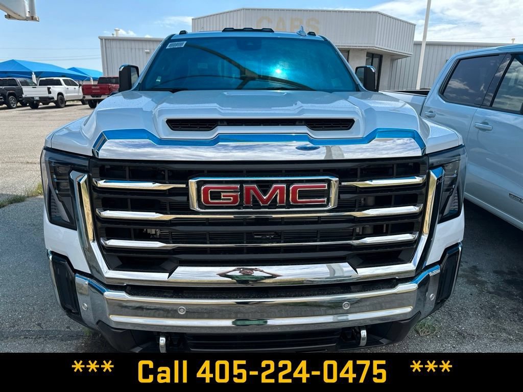 New 2026 Glacier White Tricoat GMC SLT image 12