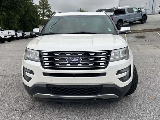 Used 2016 White Ford Limited image 8