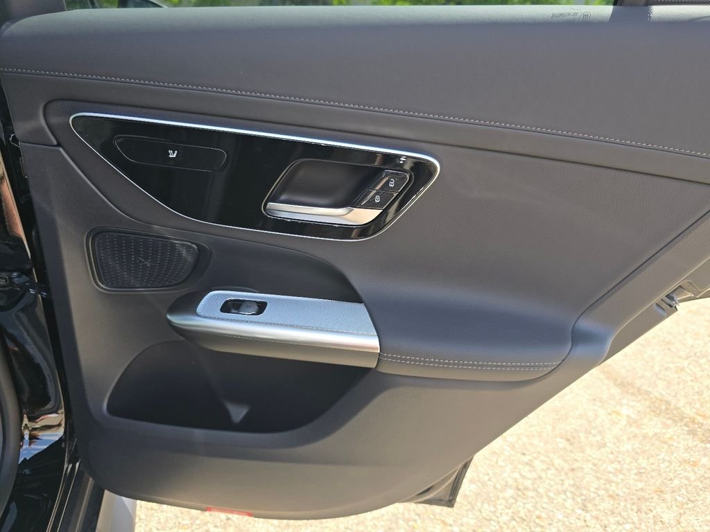 New 2026 Black Mercedes-Benz GLC 300 image 23