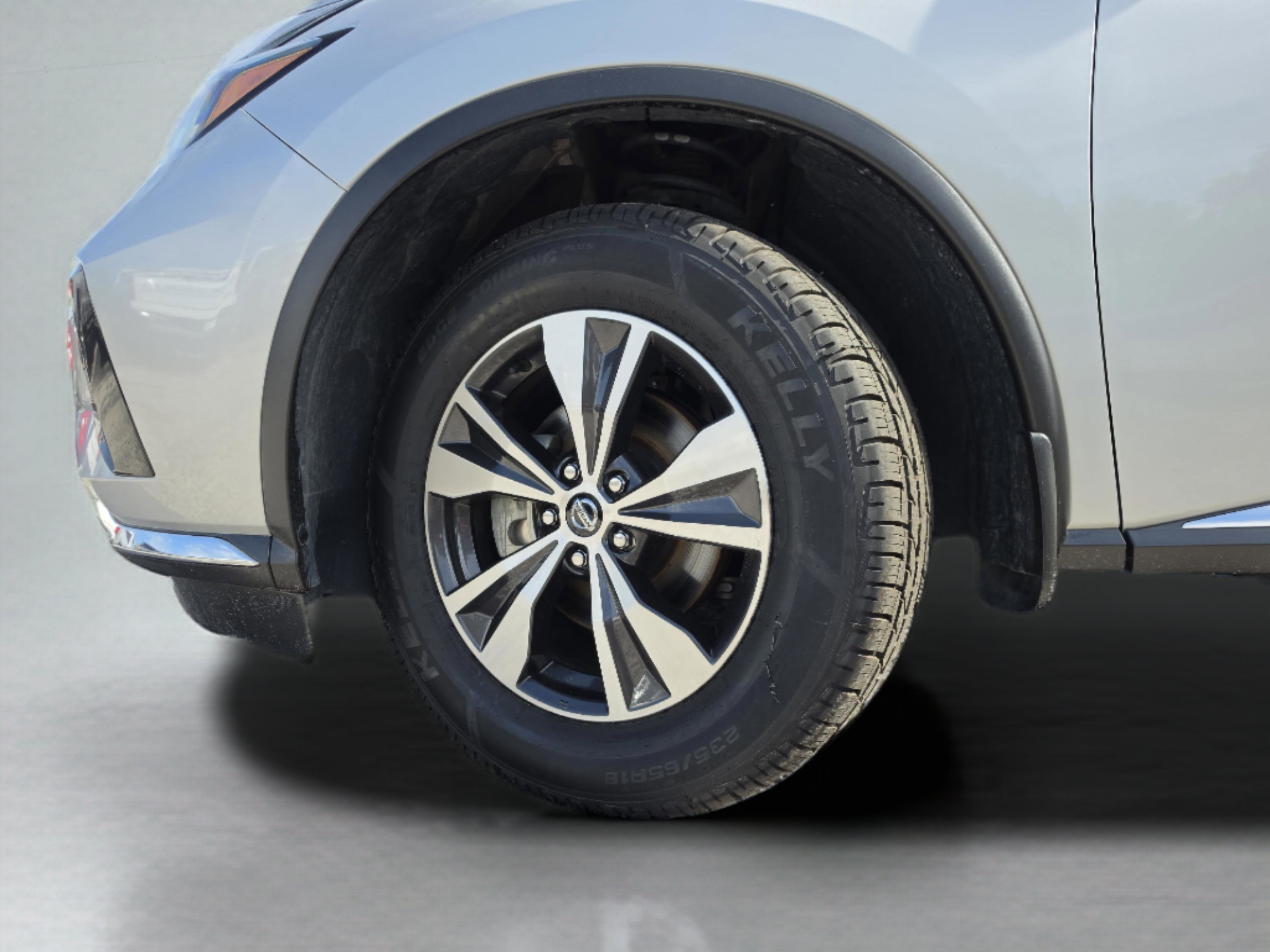 Used 2022 Brilliant Silver Metallic Nissan S image 37