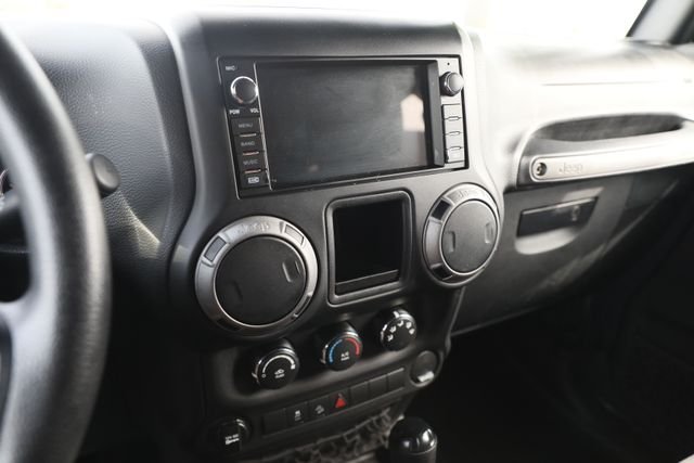 Used 2017 Gray Jeep Unlimited Sport image 7