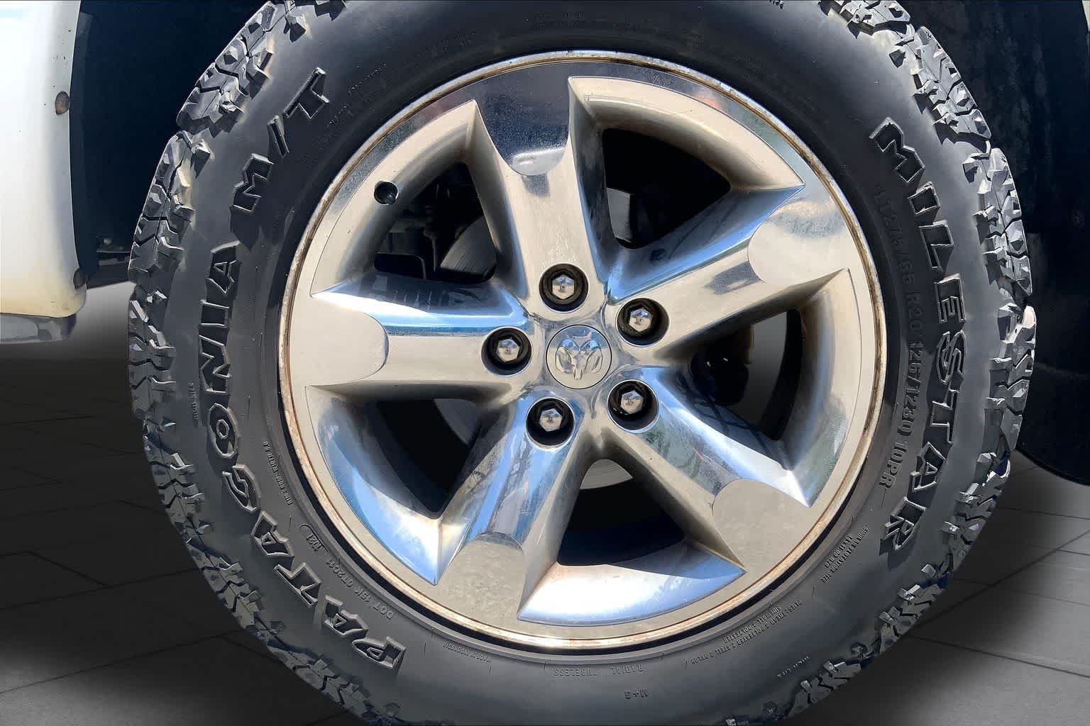 Used 2008 Bright White Dodge Laramie image 10