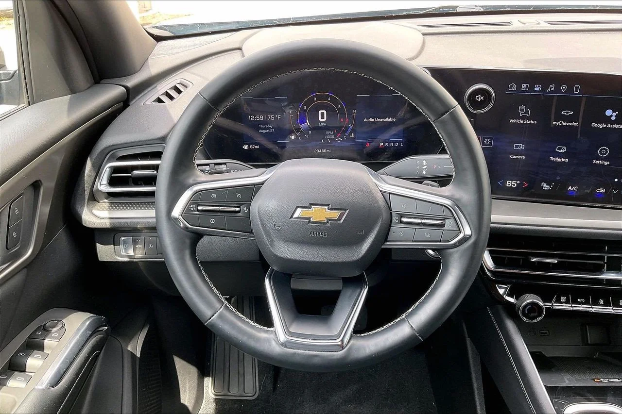 Used 2025 Blue Chevrolet LT image 9