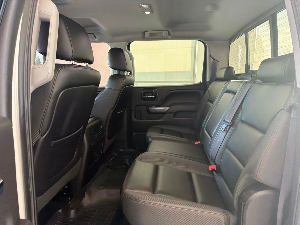 Used 2015 White Diamond Tricoat GMC SLT image 26