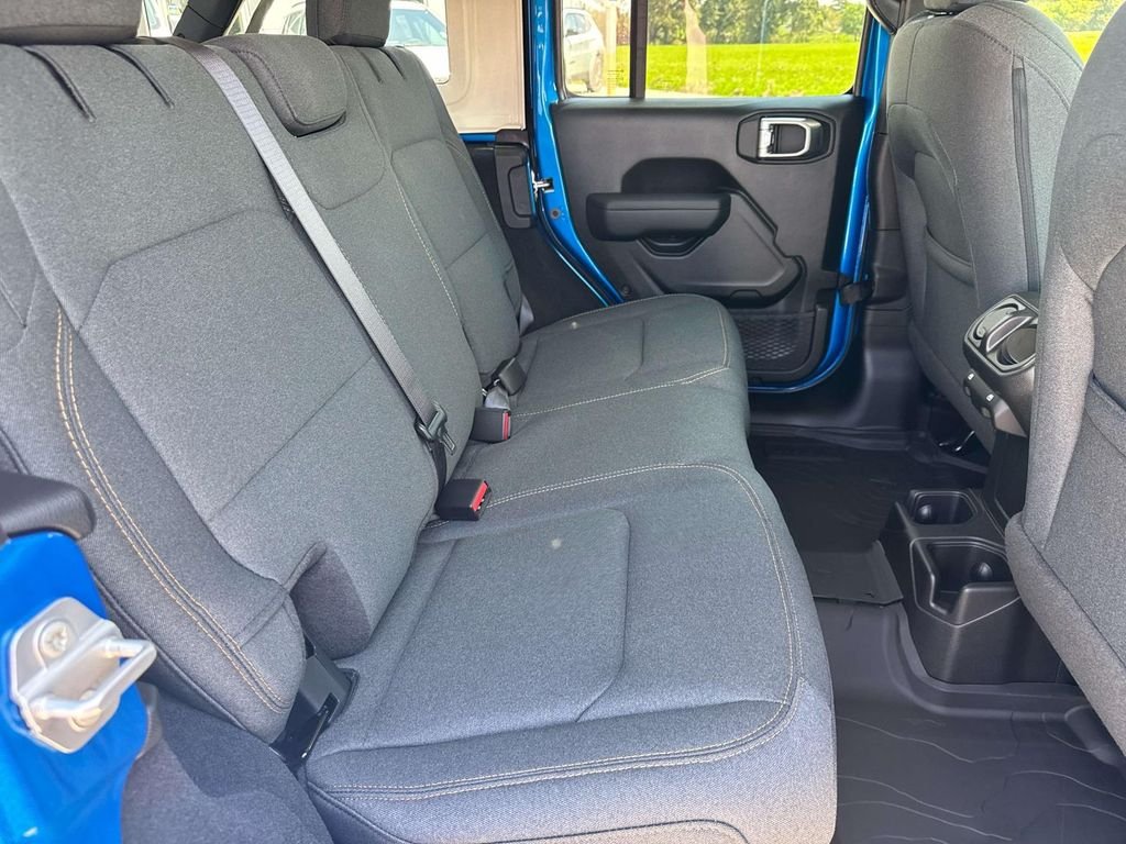 New 2027 Hydro Blue Pearlcoat Jeep Sport S image 19