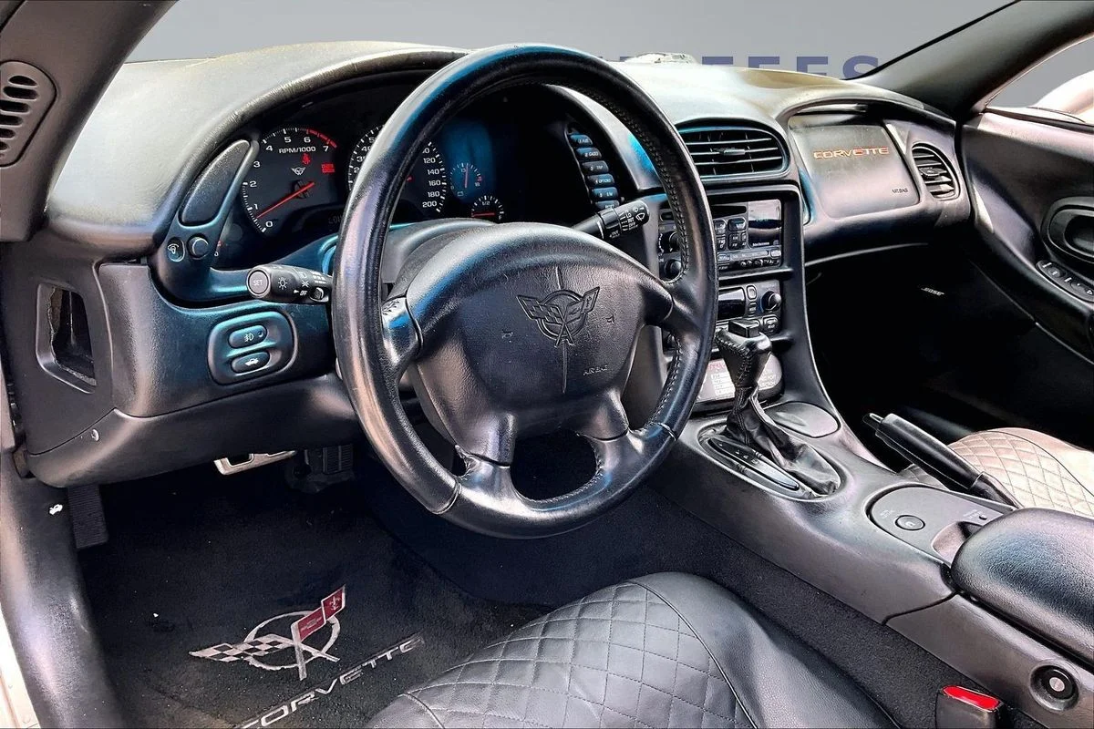 Used 2000  Chevrolet  image 16