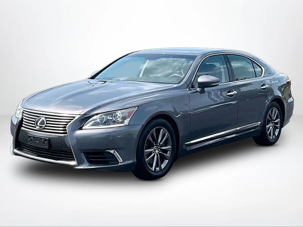 Used 2016 Gray Lexus 460 image 34