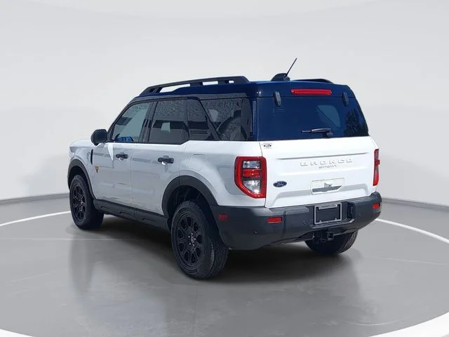 Used 2025 White Ford Badlands image 5