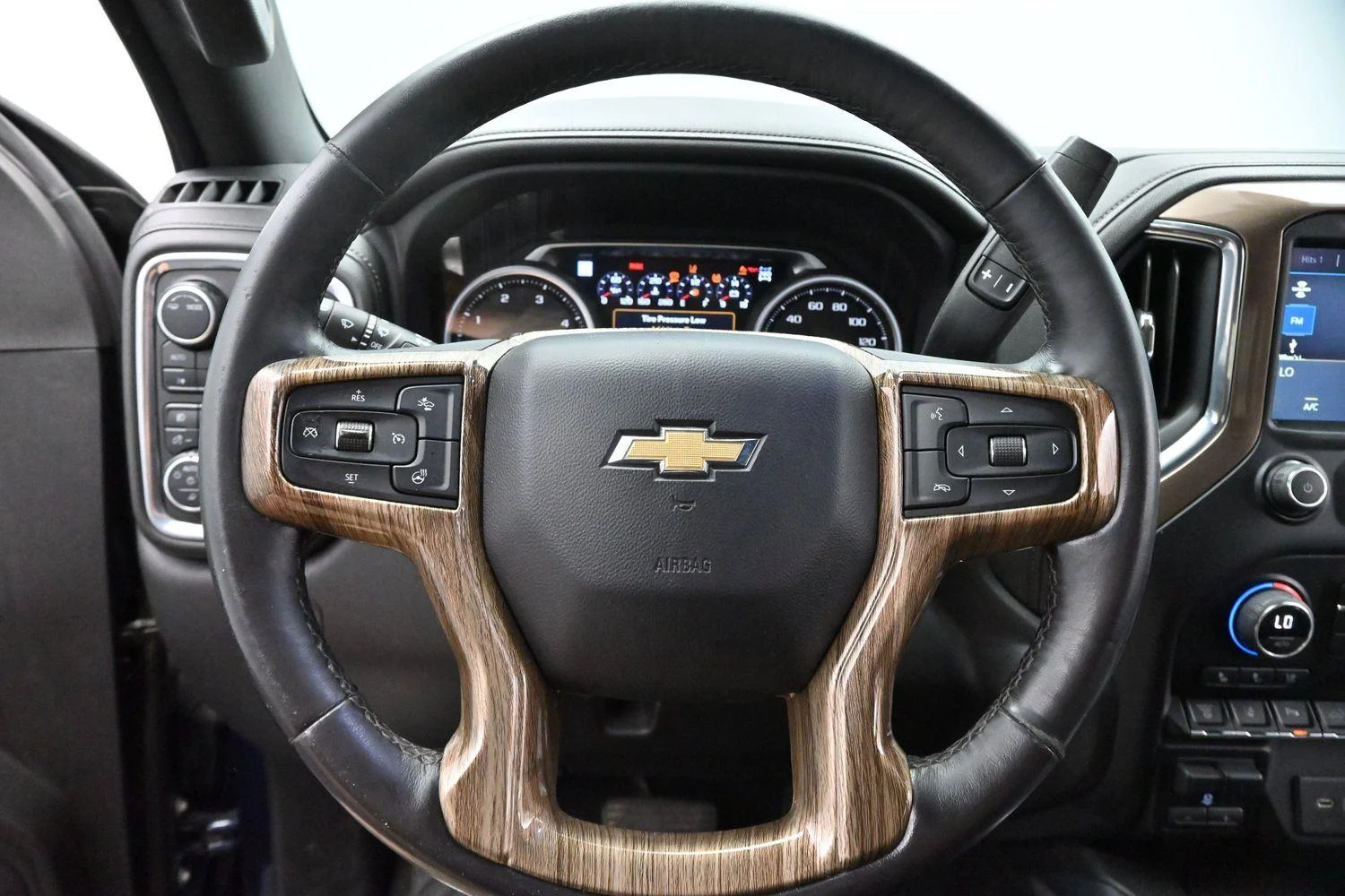 Used 2023 Northsky Blue Metallic Chevrolet High Country image 15