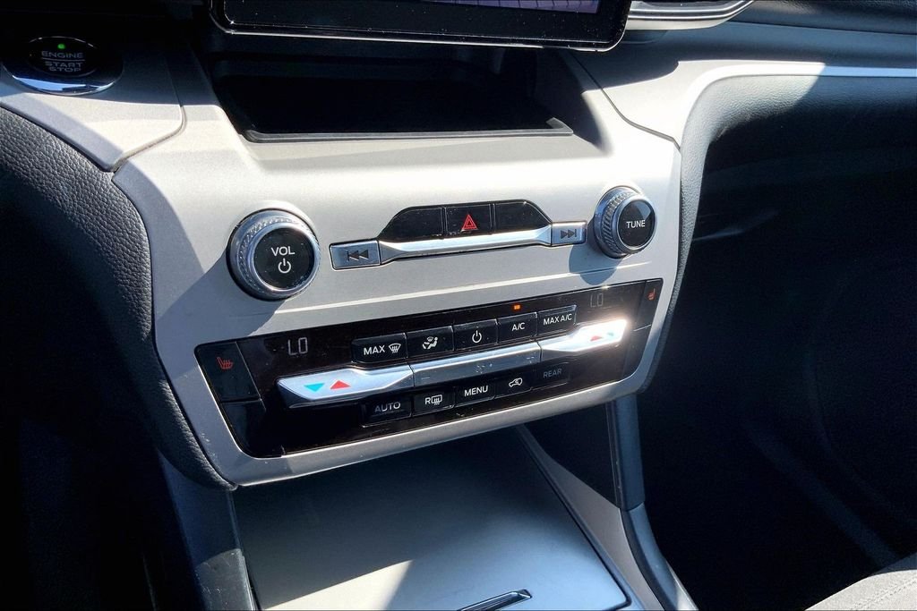 Used 2021 Blue Ford XLT image 15