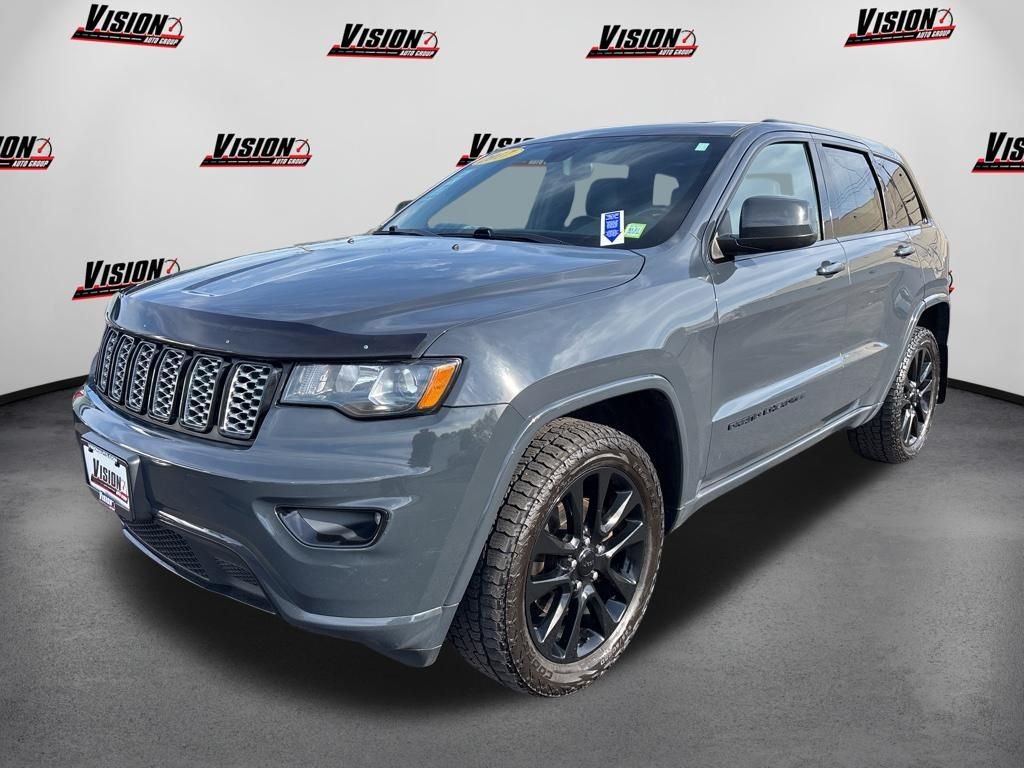 2017 Jeep Grand Cherokee Altitude 4WD's photo