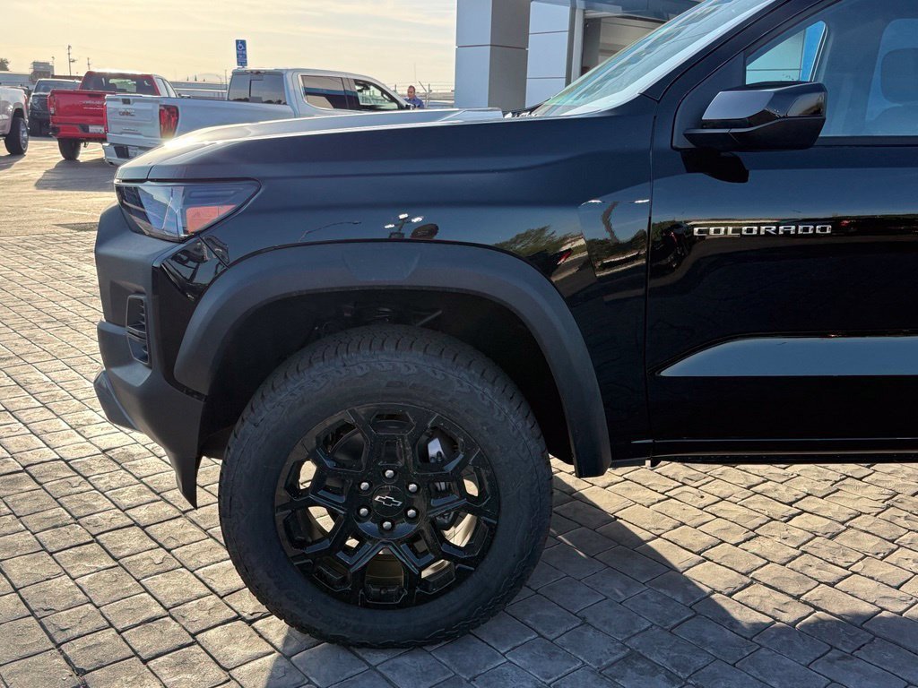 2026 Chevrolet Colorado Trail Boss view 5