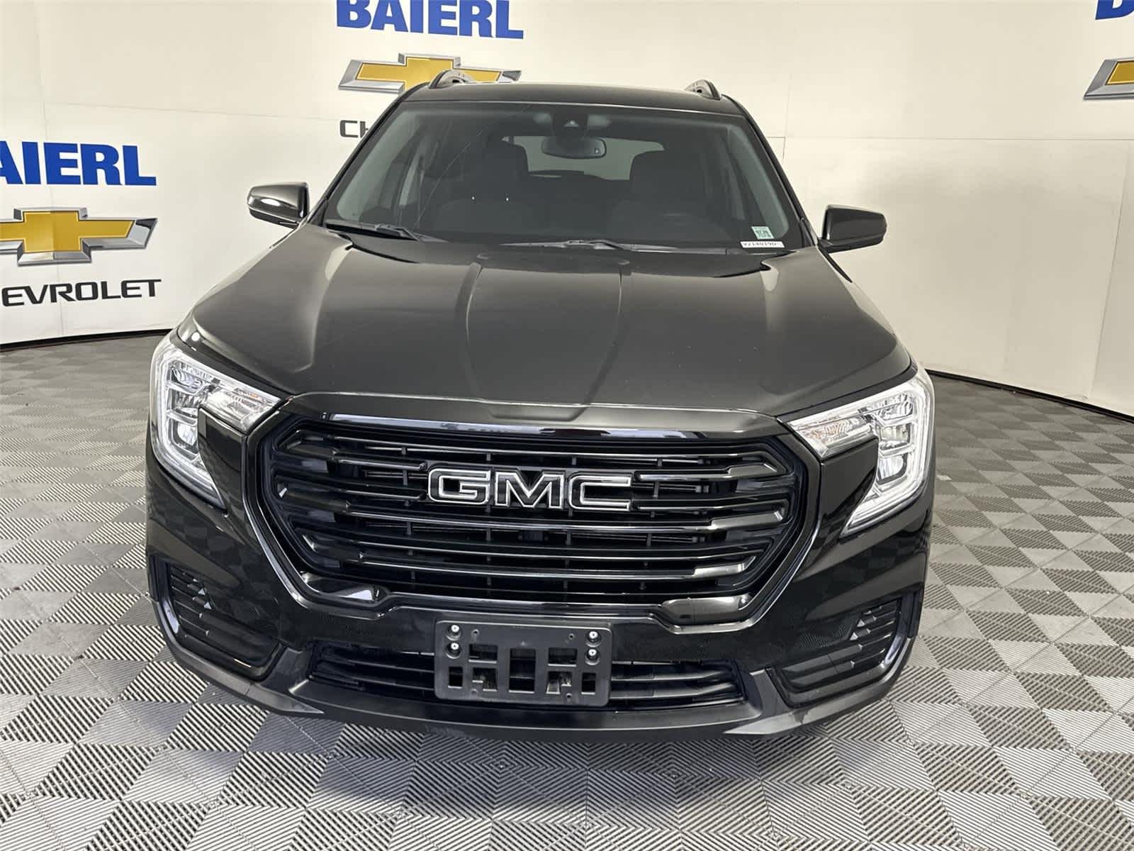 Certified Used 2023 Ebony Twilight Metallic GMC SLE image 8