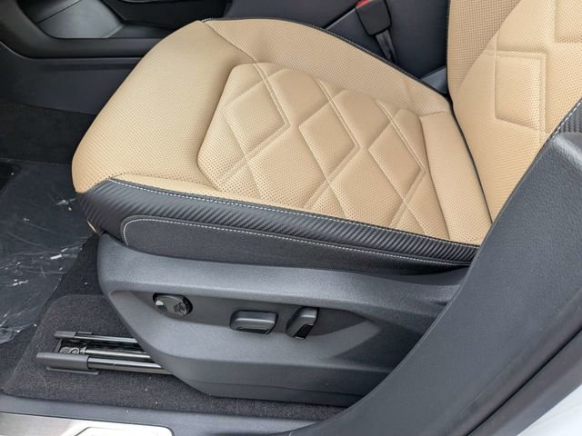 New 2026 White Volkswagen 2.0T SE w/Technology image 21