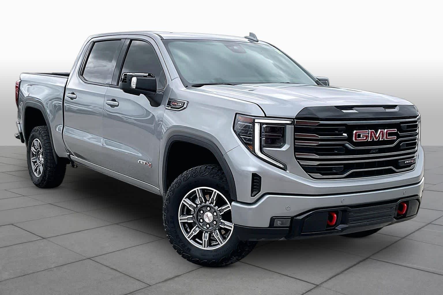 Used 2025 Sterling Metallic GMC AT4 image 3