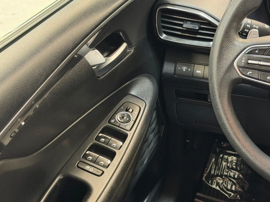 Certified Used 2022 Gray Hyundai SE image 25