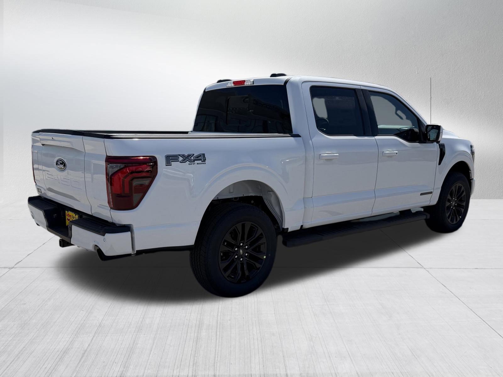 New 2026 Star White Metallic Tri-Coat Ford LARIAT image 4